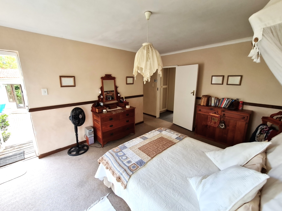 6 Bedroom Property for Sale in Noorsekloof Eastern Cape